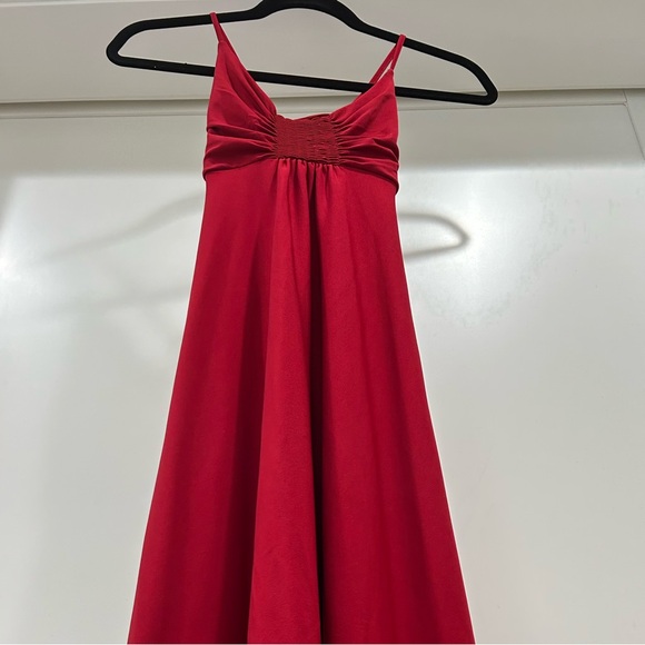 Moda International Dresses & Skirts - 💃3xHP💃 Stunning Red Party Dress